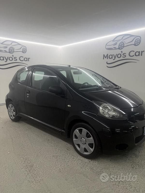 Brugt Toyota Aygo Connect Style 68 HK (50 kW) 2012 Sort Hatchback