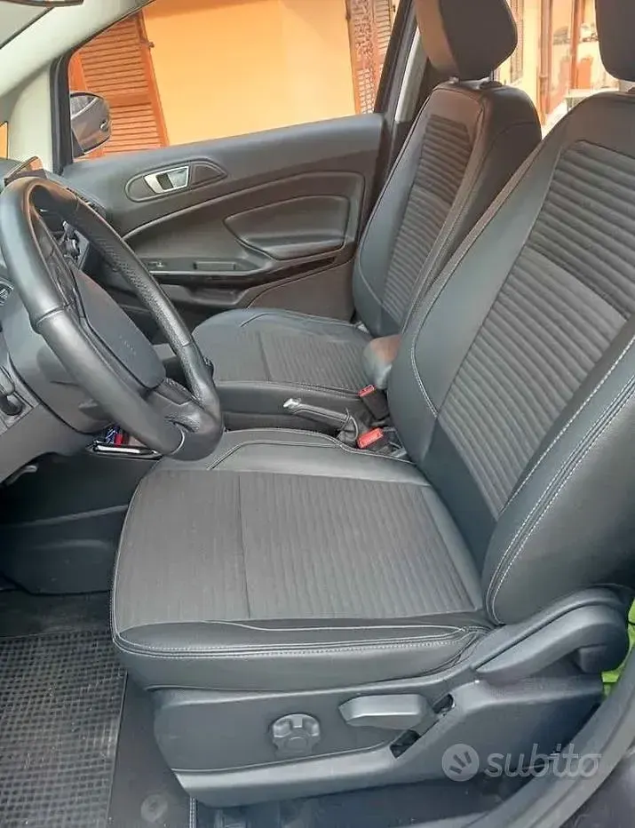 Usata Ford Ecosport 99 CV (72 kW) 2019 Grigio SUV