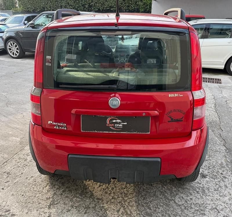 Usata Fiat Panda 4x4 69 CV (50 kW) 2006 Rosso Utilitaria