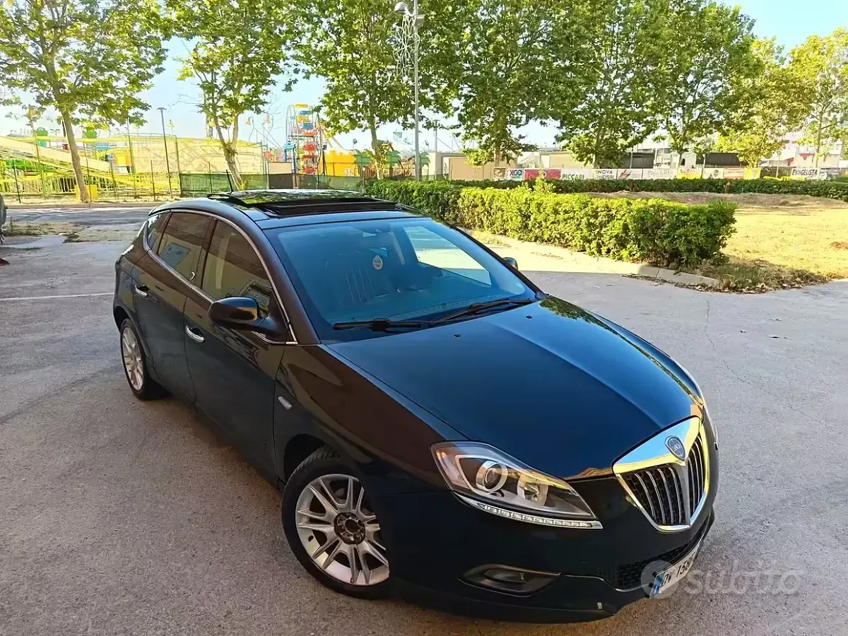 Usata Lancia Delta 120 CV (88 kW) 2009 Nero Utilitaria
