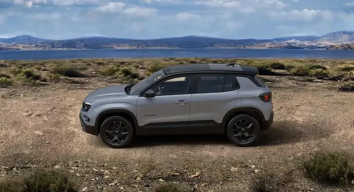 Nuova Jeep Avenger Overland 136 CV (100 kW) 2026 380storm/tetto nero SUV