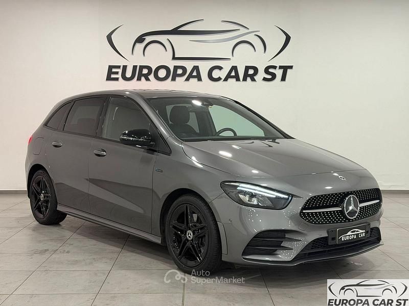 Usata Mercedes B250e Premium 218 CV (160 kW) 2021 Grigio Monovolume