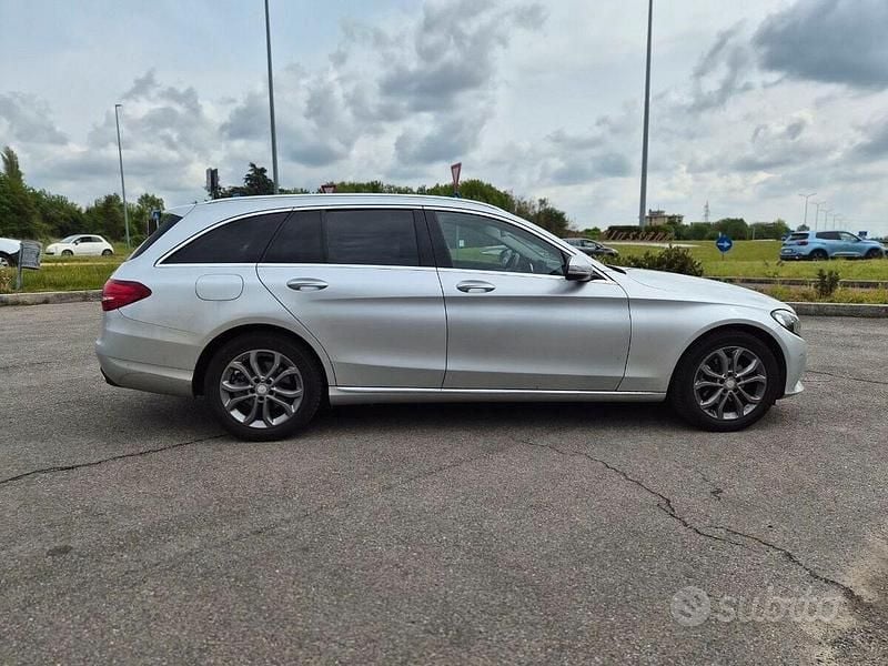 Usado Mercedes C220 Exclusive 170 CV (125 kW) 2016 Gris Familiar