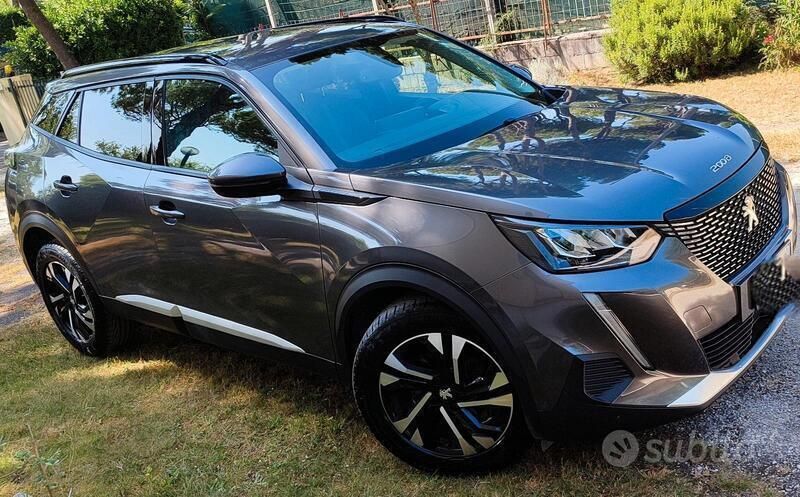 Usata Peugeot 2008 101 CV (74 kW) 2021 Grigio SUV