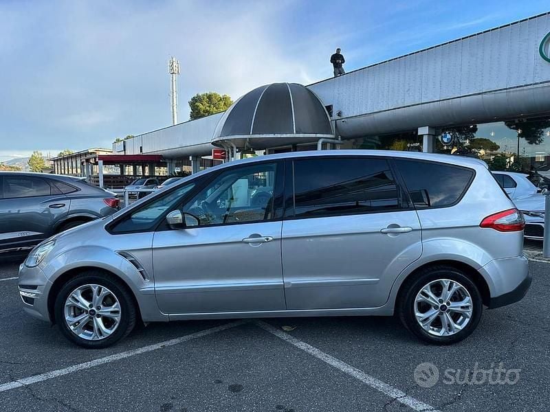 Usata Ford S-MAX S 140 CV (102 kW) 2014 Grigio metallizzato Monovolume