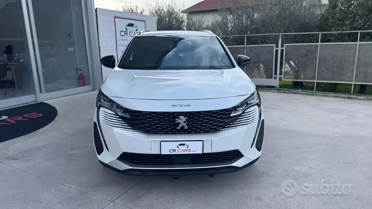Usata Peugeot 5008 Allure 131 CV (96 kW) 2023 Bianco SUV