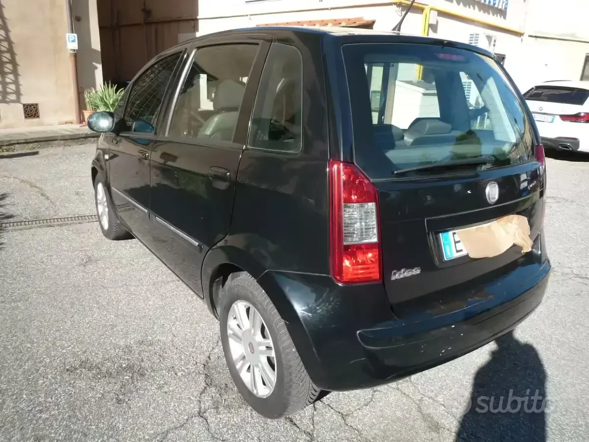 Usata Fiat Idea 95 CV (69 kW) 2011 Nero Monovolume