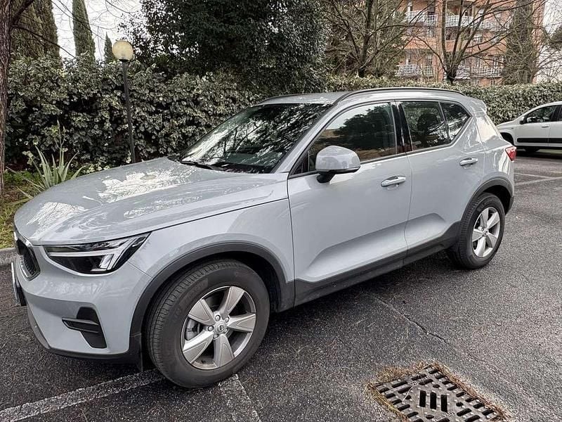 Usata Volvo XC40 163 CV (119 kW) 2025 Grigio SUV