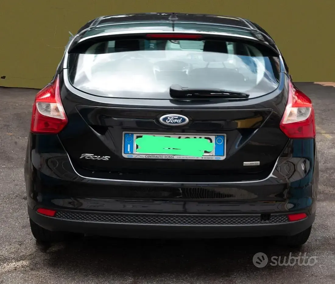 Usata Ford Focus S 125 CV (91 kW) 2012 Nero Station wagon