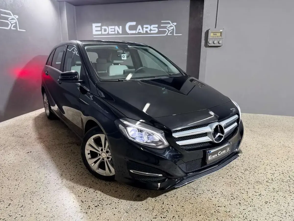 Usata Mercedes B180 Premium 109 CV (80 kW) 2016 Nero Utilitaria