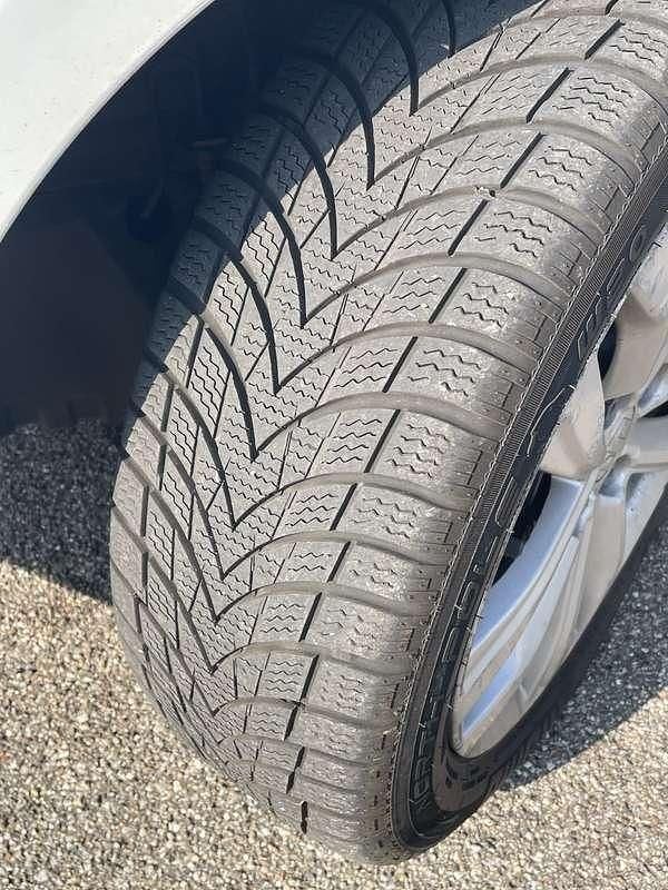 Usata Suzuki Swift 75 CV (55 kW) 2015 Bianco Utilitaria