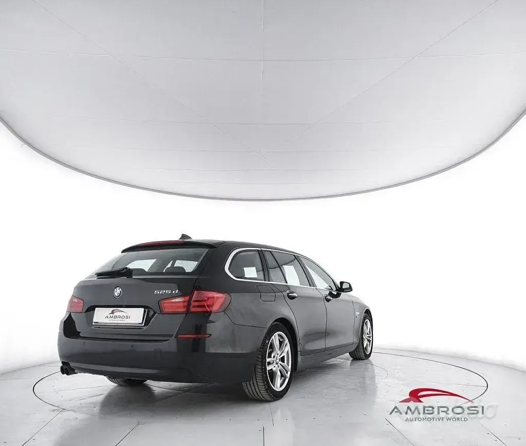 Usata BMW 525 218 CV (160 kW) 2011 Nero Station wagon