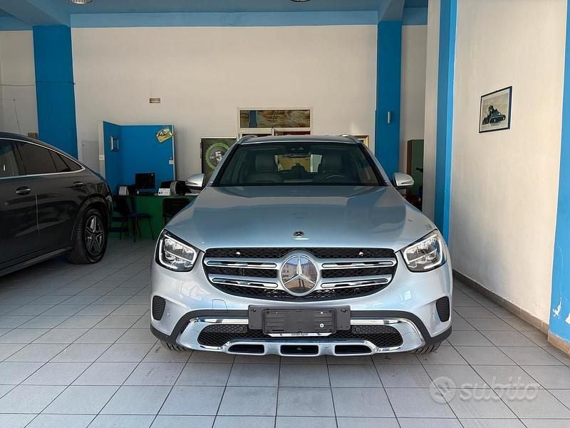 Argento Usata 2021 Mercedes GLC220 SUV | 38.999 € (Ottimo prezzo) - Immagine 1/4