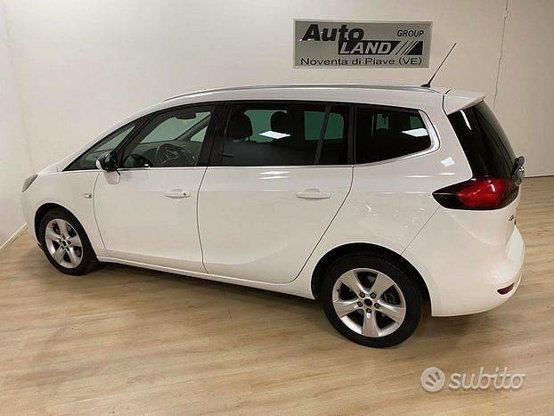 Usata Opel Zafira 150 CV (110 kW) 2013 Bianco Monovolume