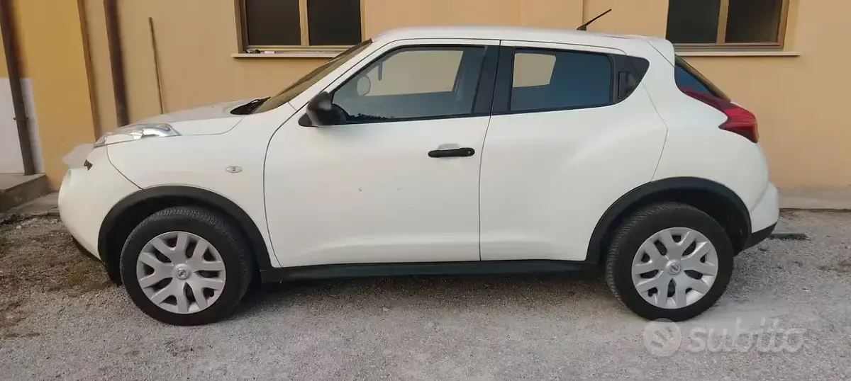 Usata Nissan Juke 110 CV (80 kW) 2010 Bianco SUV