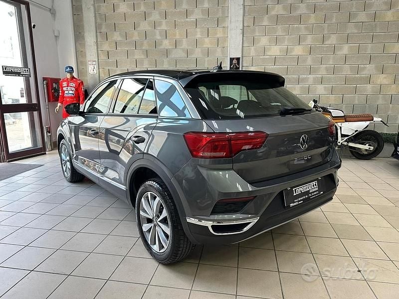 Usata VW T-Roc 150 CV (110 kW) 2021 Grigio SUV