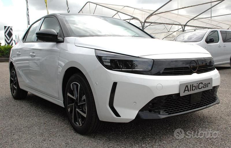 Nuova Opel Corsa 100 CV (73 kW) 2025 Bianco Utilitaria