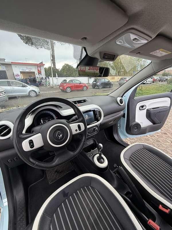 Usata Renault Twingo Techno 30 kW (42 CV) 2023 Blu/azzurro Utilitaria