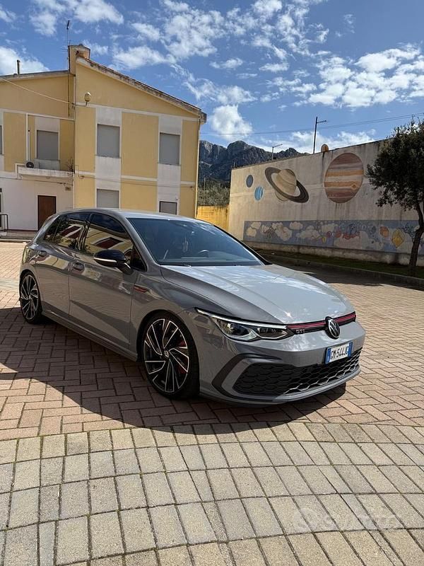 Usata VW Golf VIII GTI 245 CV (180 kW) 2021 Utilitaria