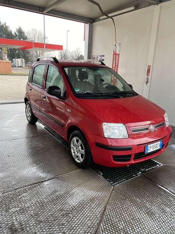 Rosso Usata 2010 Fiat Panda Dynamic Utilitaria | 4100 € (Buon prezzo) - Immagine 1/4
