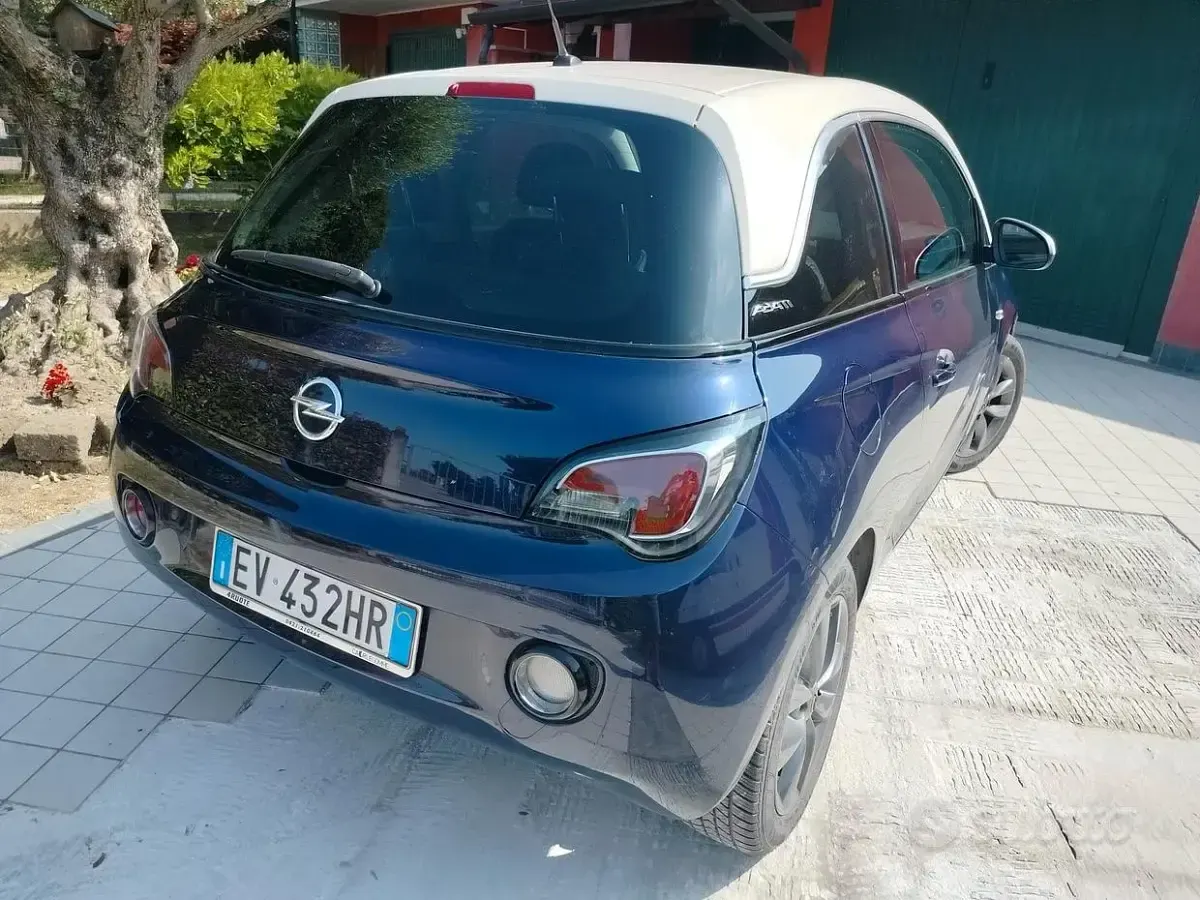 Usata Opel Adam 87 CV (63 kW) 2014 Viola Utilitaria