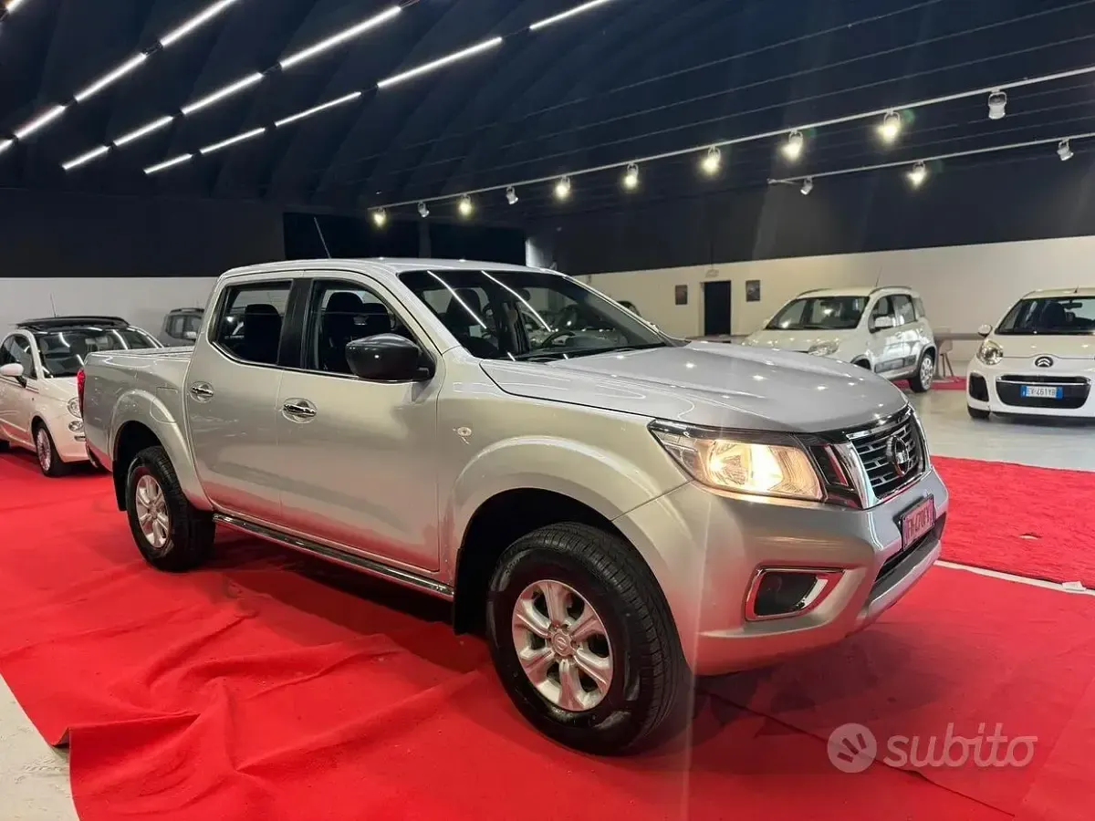 Usata Nissan Navara N-Connecta 163 CV (119 kW) 2018 Grigio Pick-up