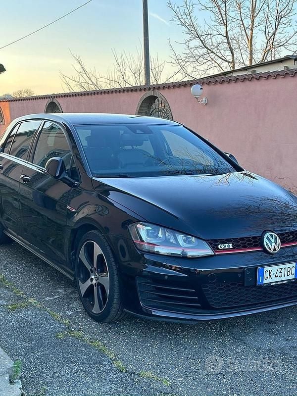 Usata VW Golf VII GTI 220 CV (161 kW) 2015 Berlina