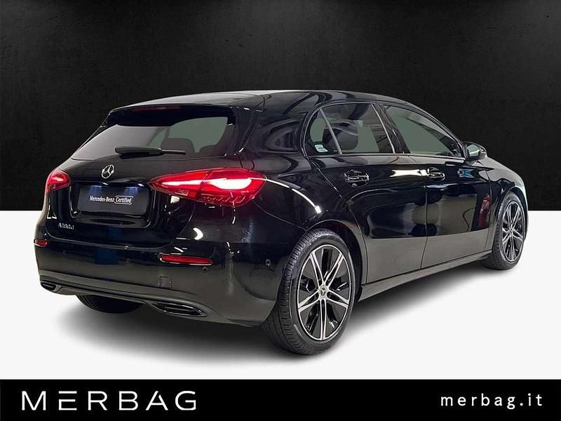 Usata Mercedes A180 Business 116 CV (85 kW) 2025 Nero Utilitaria