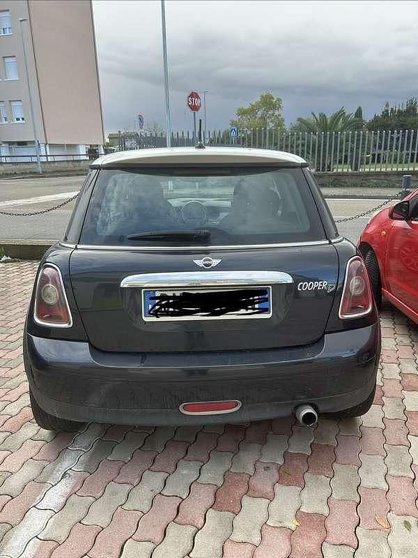Usata Mini Cooper D 109 CV (80 kW) 2008 Nero Utilitaria