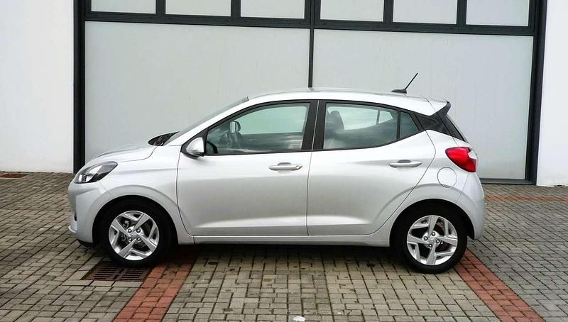 Nuova Hyundai i10 63 CV (46 kW) 2026 Grigio Utilitaria