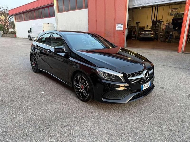 Usata Mercedes A180 Premium 109 CV (80 kW) 2018 Nero Berlina