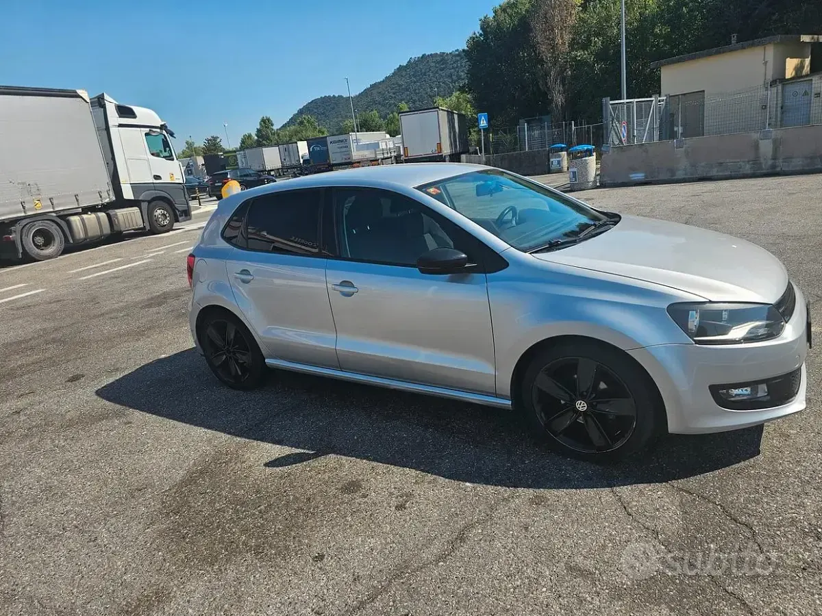 Usata VW Polo Highline 105 CV (77 kW) 2010 Grigio Utilitaria