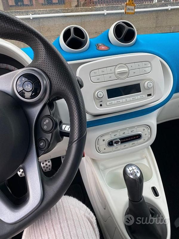 Usata Smart ForFour Proxy 71 CV (52 kW) 2016 Bianco Utilitaria