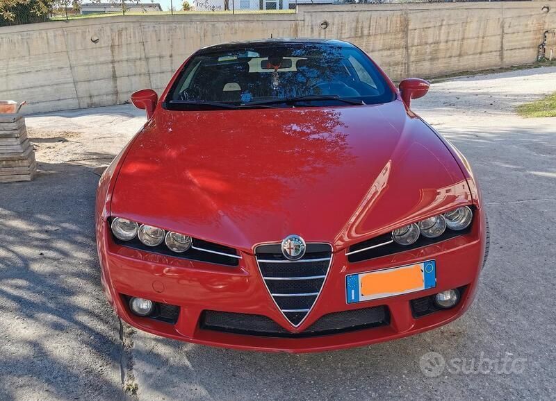 Usata Alfa Romeo Brera 170 CV (125 kW) 2010 Rosso Coupé