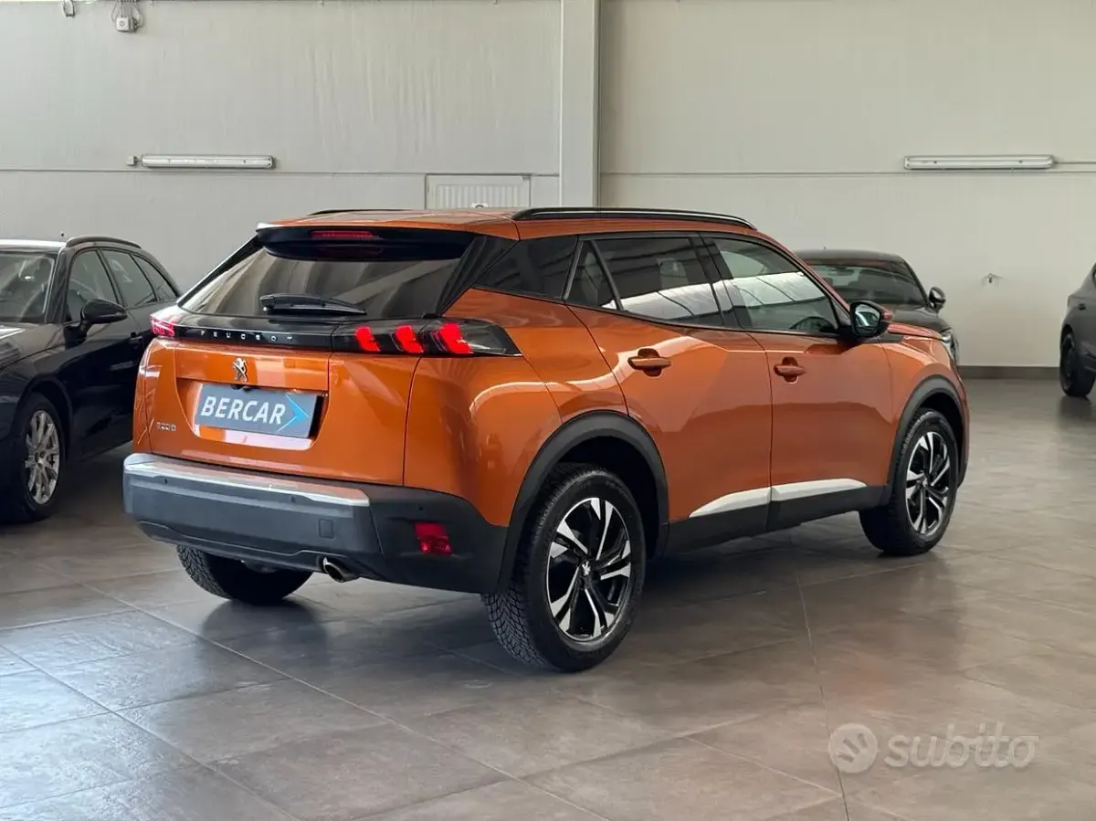Usata Peugeot 2008 Allure 131 CV (96 kW) 2021 Giallo SUV