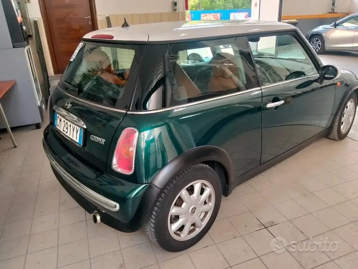 Usata Mini Cooper 116 CV (85 kW) 2004 Verde Utilitaria