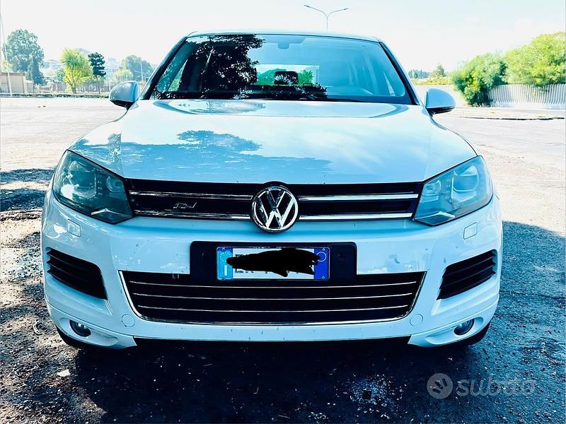 Bianco Usata 2013 VW Touareg R-line SUV | 11.500 € (Ottimo prezzo) - Immagine 1/4