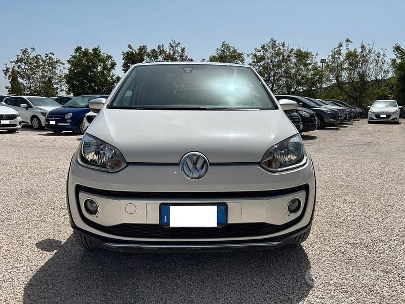 Usata VW up! 75 CV (55 kW) 2015 Bianco Utilitaria