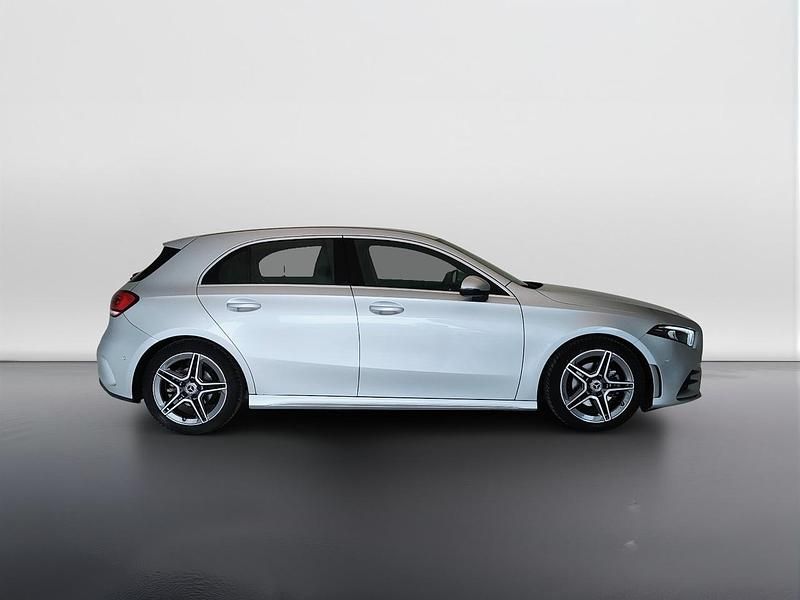 Usata Mercedes A180 Premium 116 CV (85 kW) 2022 Argento Berlina