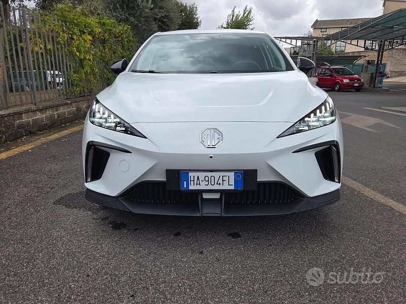 Usata MG MG4 EV Luxury 150 kW (204 CV) 2025 Bianco Utilitaria