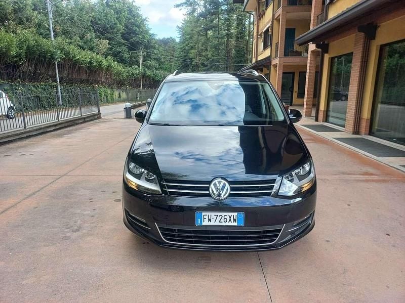 Begagnad VW Sharan Highline 150 HK (110 kW) 2019 Svart Minibuss