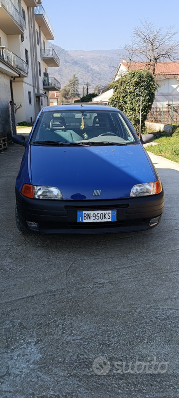 Usato 1999 Fiat Punto 1.1 Benzin 54 CV (2.500 €)