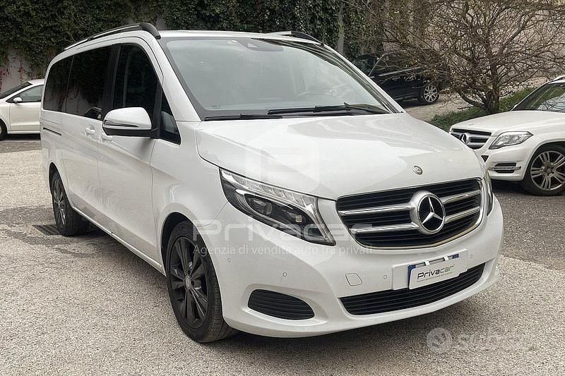 Usata Mercedes V220 Premium 163 CV (119 kW) 2017 Bianco Monovolume