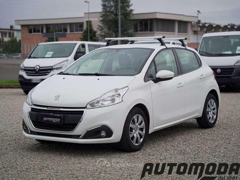 Bianco pastello Usata 2020 Peugeot 208 Active Utilitaria | 9990 € (Super prezzo) - Immagine 1/4