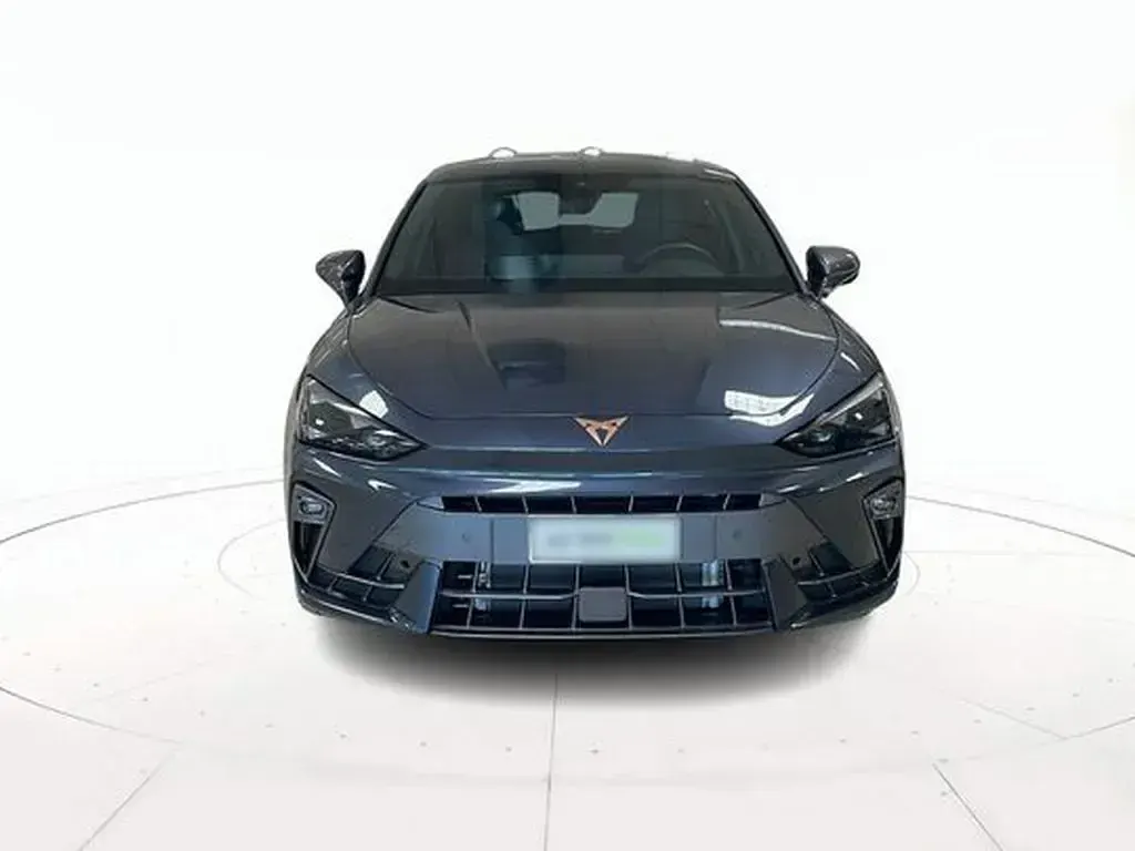 Usata Cupra Leon 150 CV (110 kW) 2025 Vari colori pastello Berlina