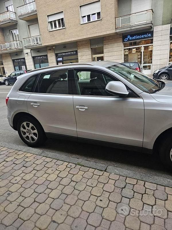 Usata Audi Q5 Ambiente 170 CV (125 kW) 2009 Grigio SUV