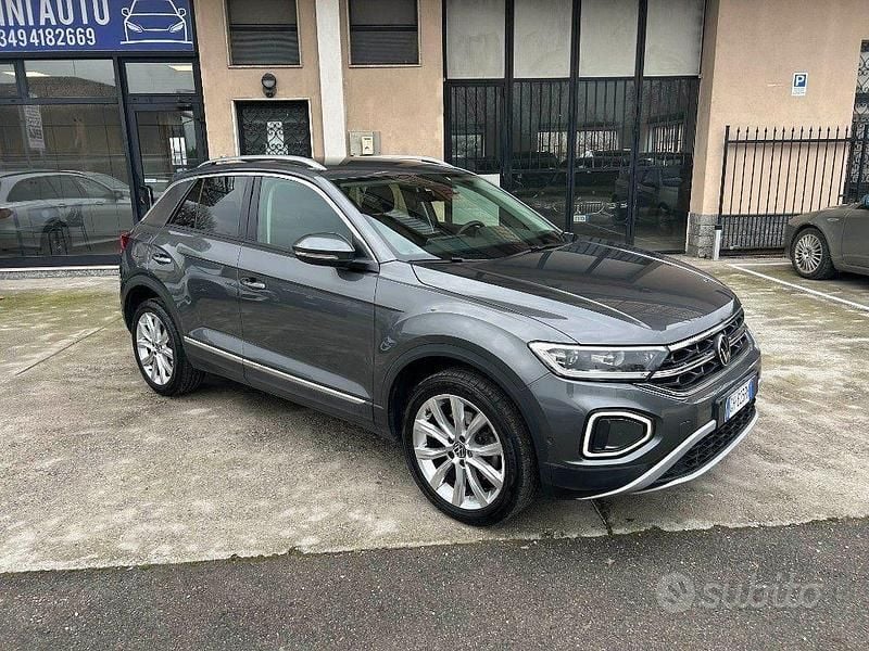 Usata VW T-Roc Style 150 CV (110 kW) 2022 Grigio SUV