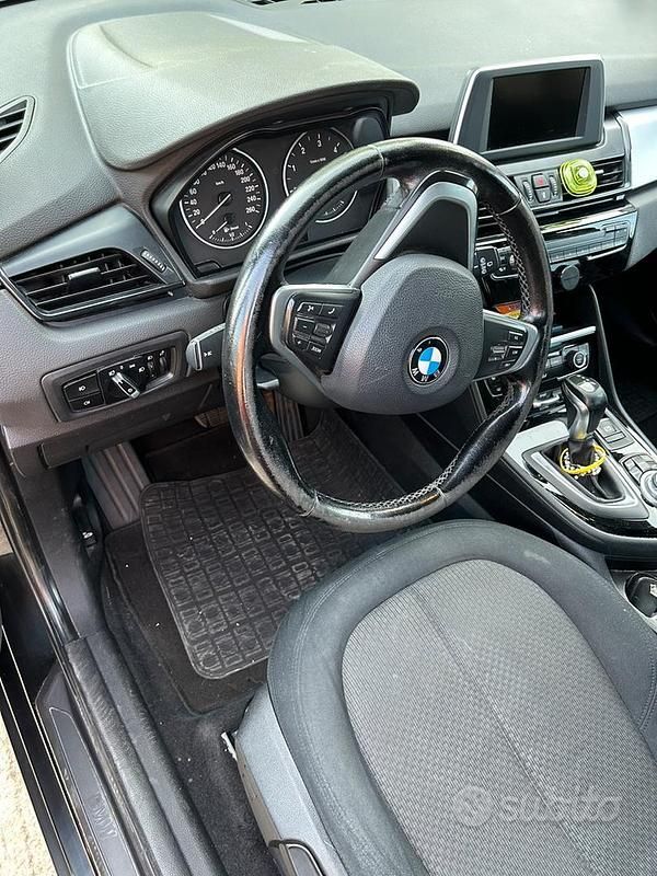 Usata BMW 218 Advantage 150 CV (110 kW) 2016 Nero Monovolume