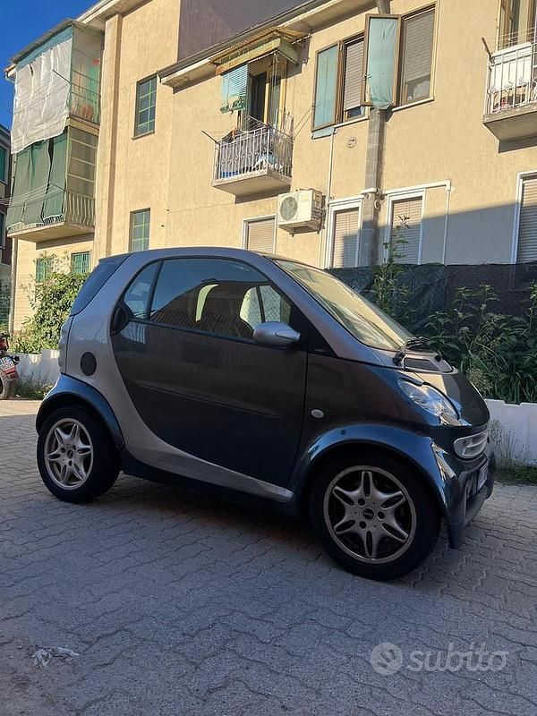 Usata 2001 Smart ForTwo Coupé Due volumi | 2000 € (Buon prezzo) - Immagine 1/4