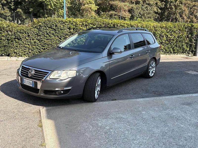 Begagnad VW Passat Trendline 150 HK (110 kW) 2006 Grå Sedan
